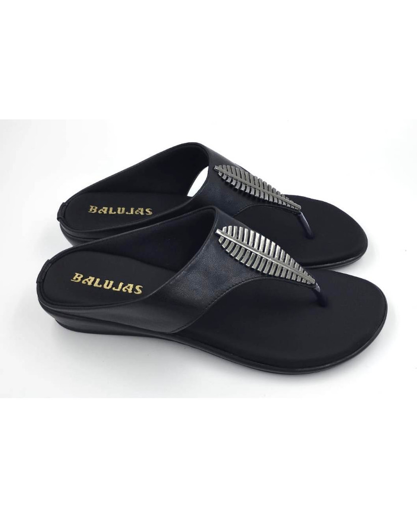 876 : Balujas Black Flat Ladies Chappal